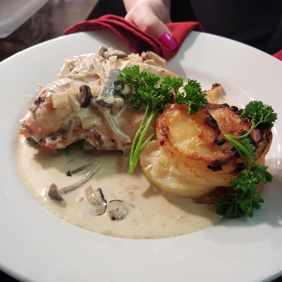 The Blue Bell Inn Weaverthorpe Екстериор снимка