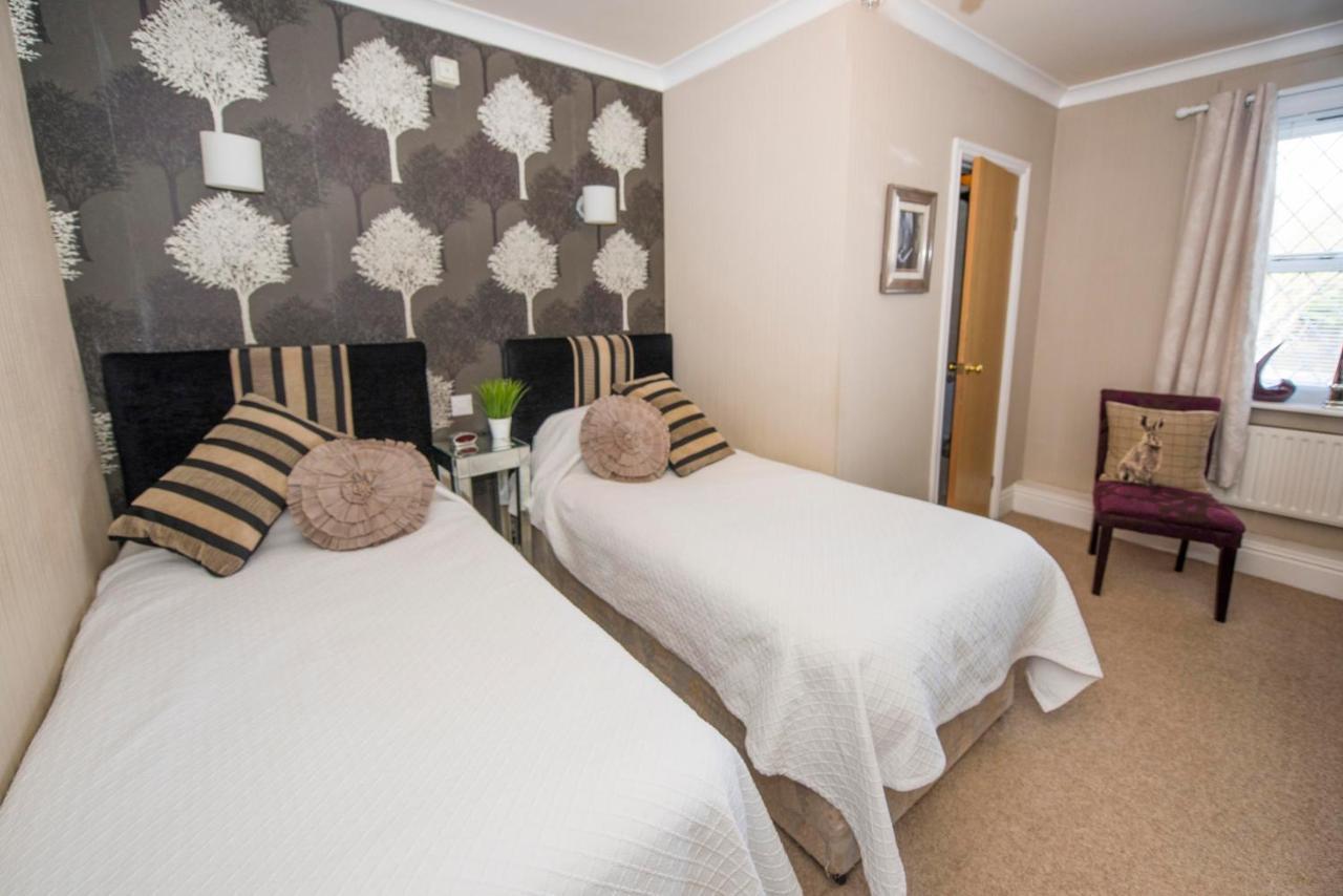 The Blue Bell Inn Weaverthorpe Екстериор снимка