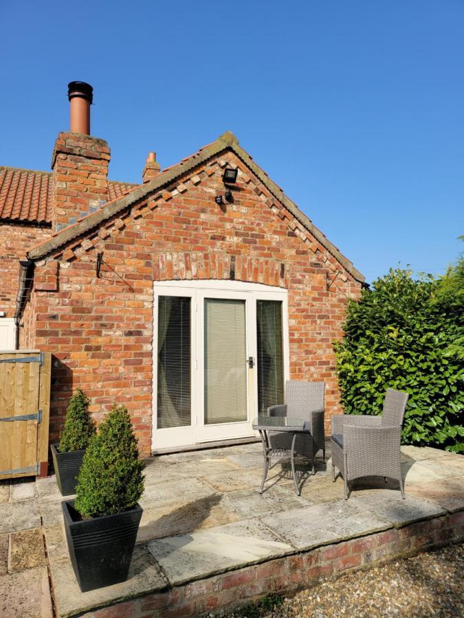 The Blue Bell Inn Weaverthorpe Екстериор снимка