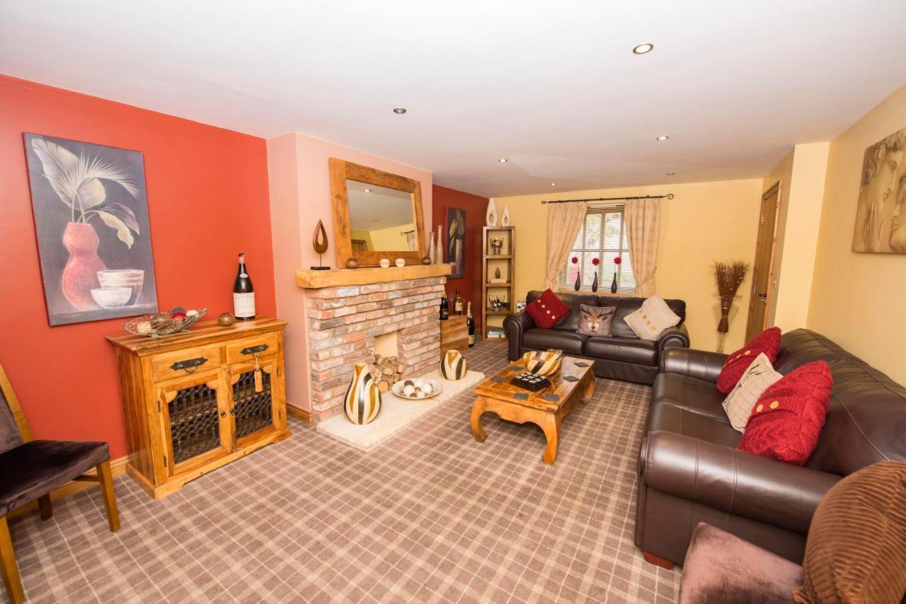 The Blue Bell Inn Weaverthorpe Екстериор снимка