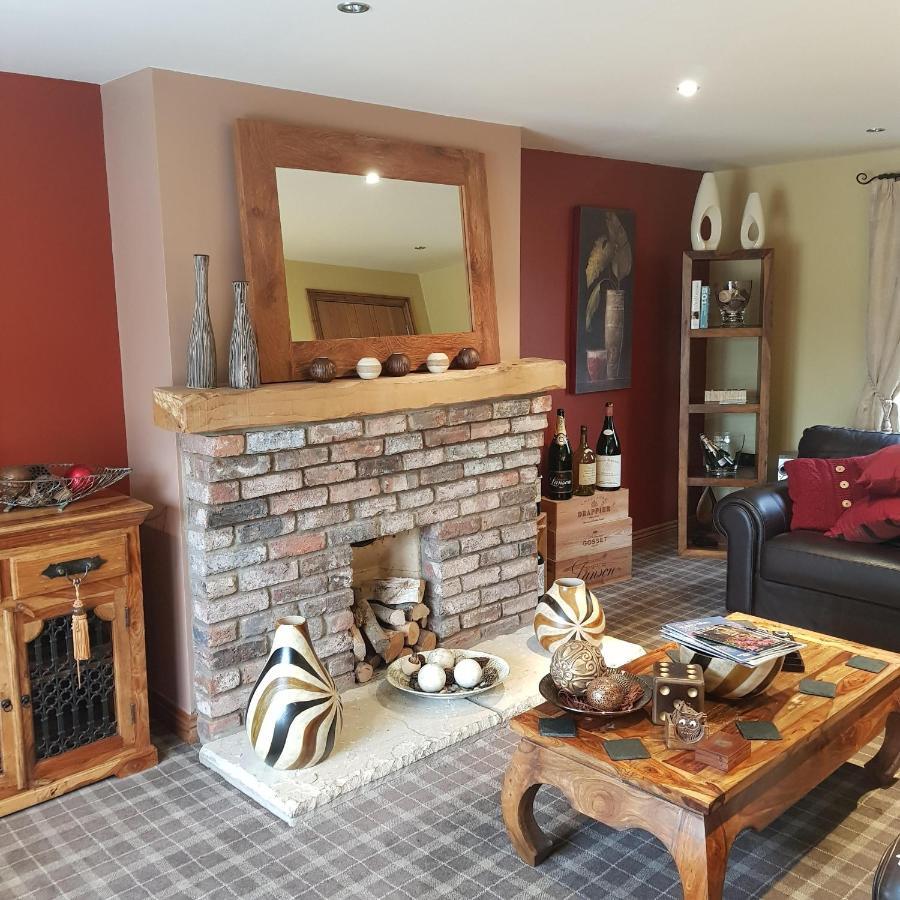 The Blue Bell Inn Weaverthorpe Екстериор снимка